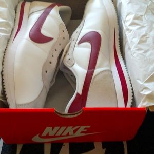 Nike Cortez Basic Leather 2006 size 12 White/Team red